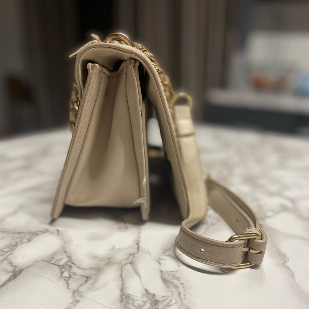 Badgley Mischka Studs Crossbody Bag Beige/Gold Vegan Leather - Picture 3 of 5